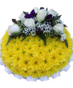 white yellow funeral posy